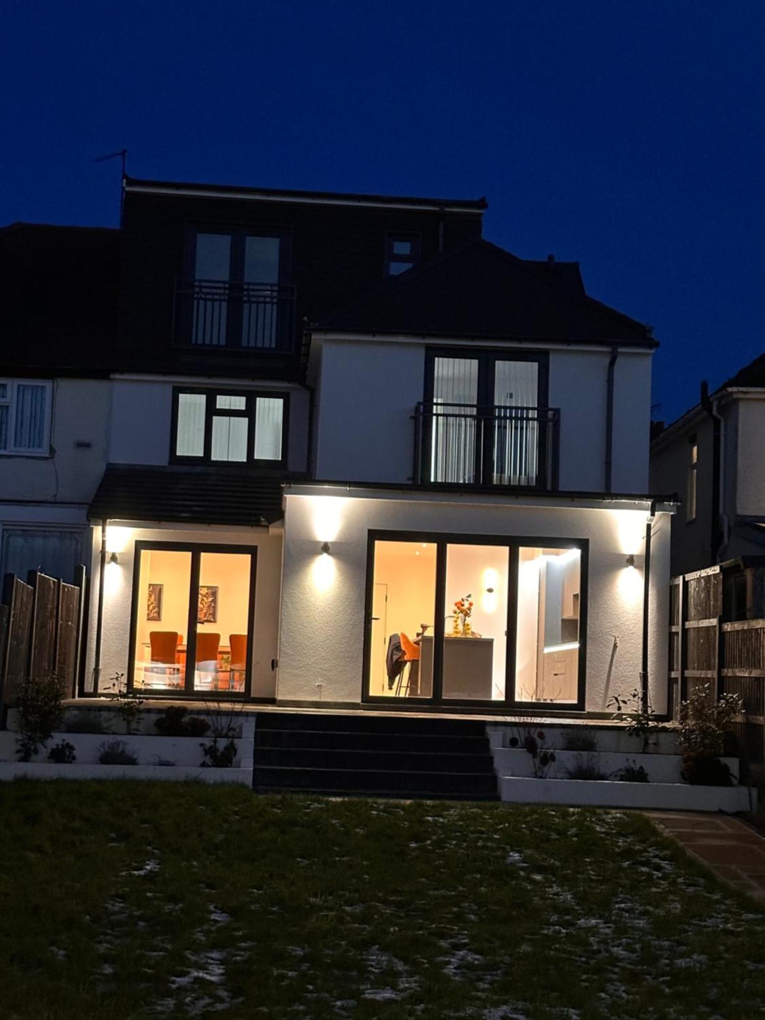 R5 - Luxury Private Ensuite Self-Contained Room - Newly Renovated Halesowen Exterior photo